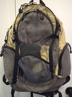 MEC Two-Tone Olive Green and Gray Multi-pocket Daypack